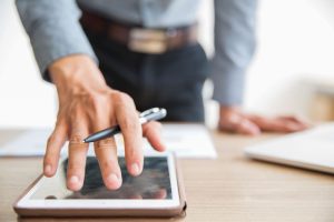 Dematerializzazione vs Digitalizzazione: Come influiscono sul flusso di lavoro aziendale